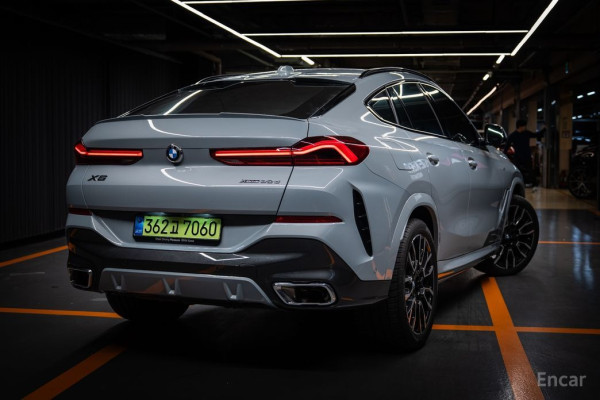2025 BMW X6 с пробегом 4 000 км