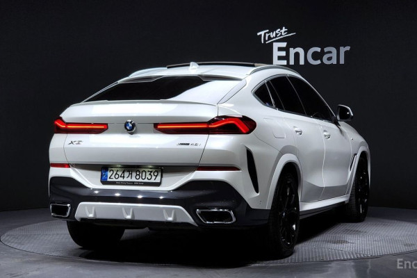 2022 BMW X6 с пробегом 37 558 км