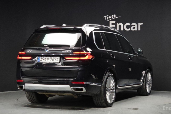 2025 BMW X7 с пробегом 10 569 км