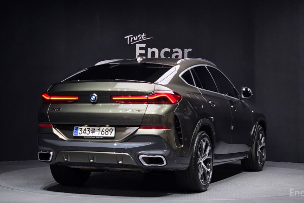 2022 BMW X6 с пробегом 45 438 км