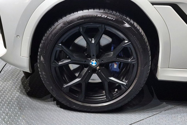 2022 BMW X6 с пробегом 37 558 км