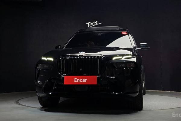 2025 BMW X7 с пробегом 8 444 км