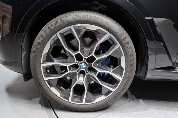 2025 BMW X7 с пробегом 8 444 км