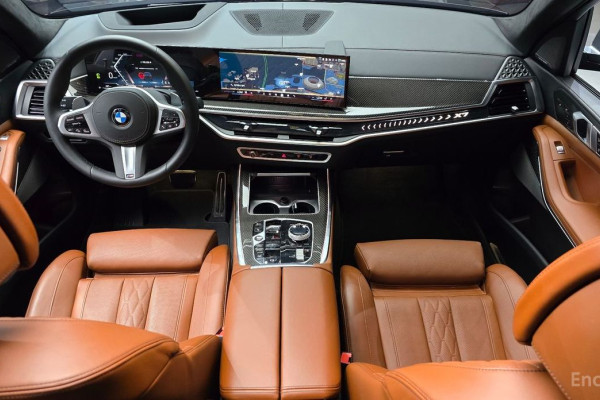 2025 BMW X7 с пробегом 8 444 км