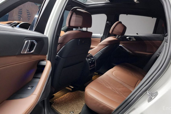 2022 BMW X6 с пробегом 37 558 км