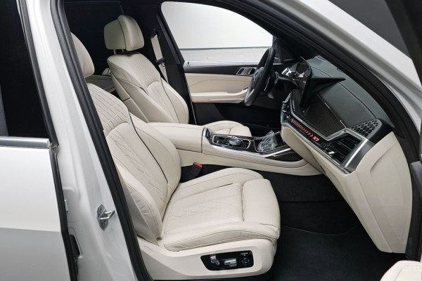 2025 BMW X7 с пробегом 4 776 км