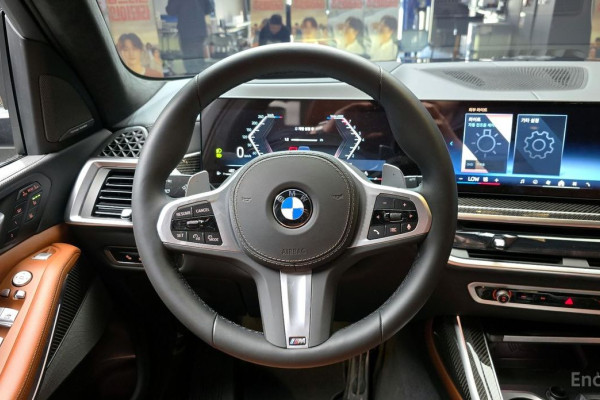 2025 BMW X7 с пробегом 8 444 км