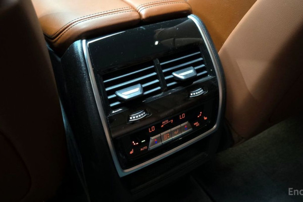 2025 BMW X7 с пробегом 8 444 км