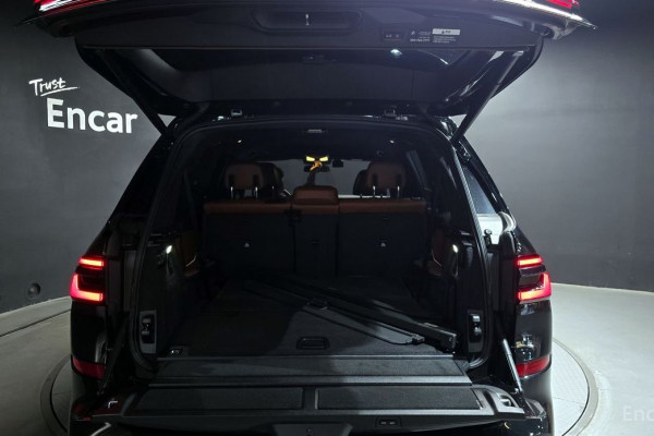 2025 BMW X7 с пробегом 8 444 км