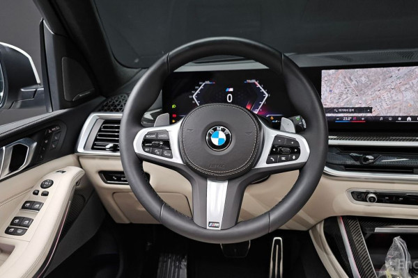 2025 BMW X7 с пробегом 4 776 км