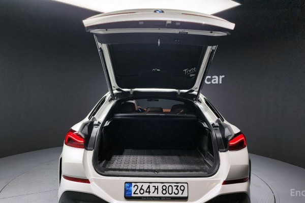 2022 BMW X6 с пробегом 37 558 км