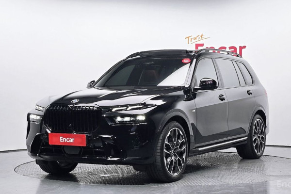 2025 BMW X7 с пробегом 22 717 км