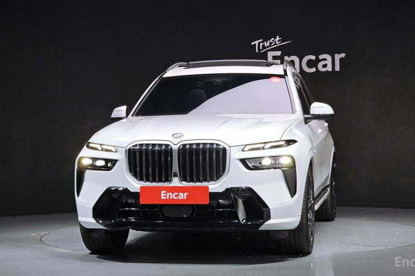 2025 BMW X7 с пробегом 9 663 км
