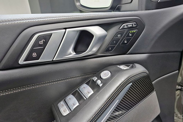 2025 BMW X7 с пробегом 7 914 км