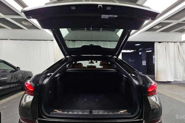 2022 BMW X6 с пробегом 45 438 км