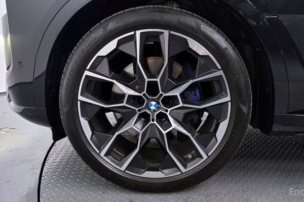 2025 BMW X7 с пробегом 22 717 км