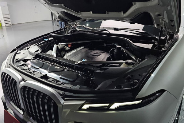 2025 BMW X7 с пробегом 9 663 км