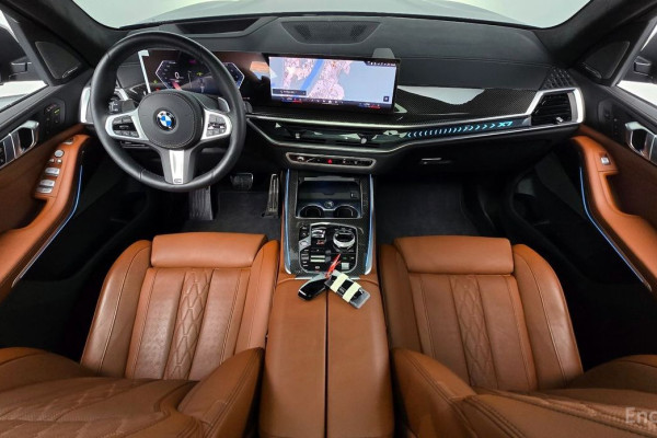 2025 BMW X7 с пробегом 22 717 км