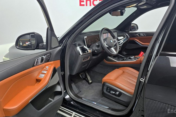 2025 BMW X7 с пробегом 22 717 км