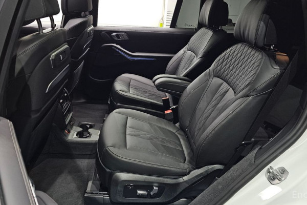 2025 BMW X7 с пробегом 9 663 км