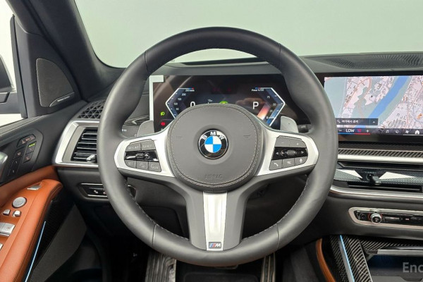 2025 BMW X7 с пробегом 22 717 км