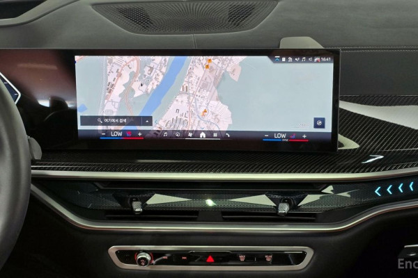 2025 BMW X7 с пробегом 22 717 км