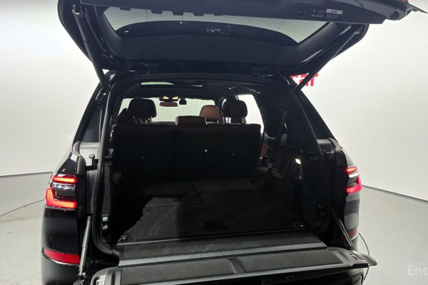 2025 BMW X7 с пробегом 22 717 км