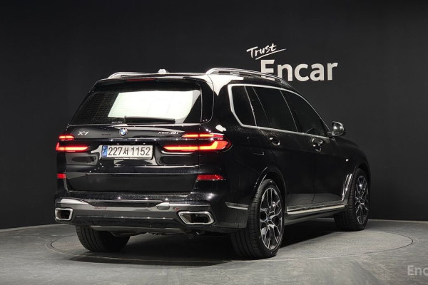 2025 BMW X7 с пробегом 11 218 км