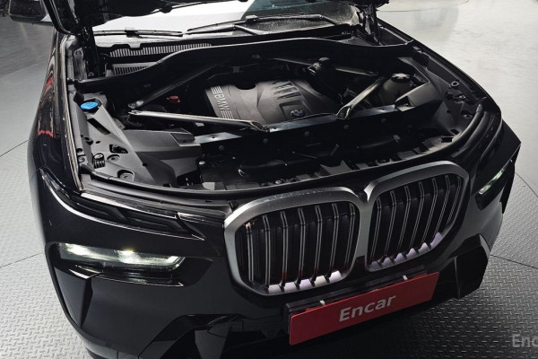 2025 BMW X7 с пробегом 11 218 км