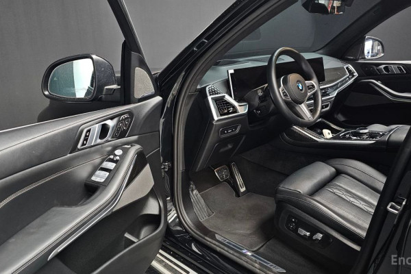 2025 BMW X7 с пробегом 11 218 км