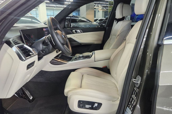 2025 BMW X7 с пробегом 10 706 км