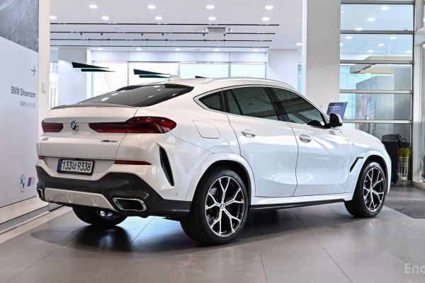 2022 BMW X6 с пробегом 40 296 км