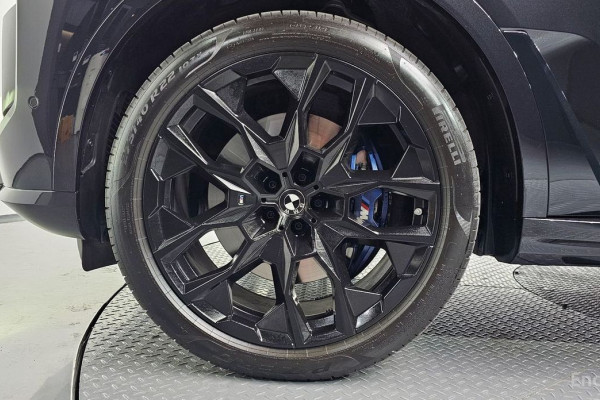 2024 BMW X7 с пробегом 14 944 км