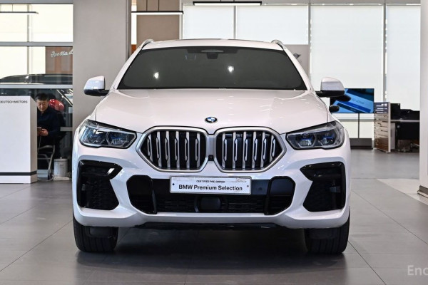2022 BMW X6 с пробегом 40 296 км