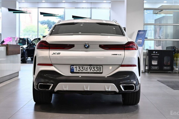 2022 BMW X6 с пробегом 40 296 км