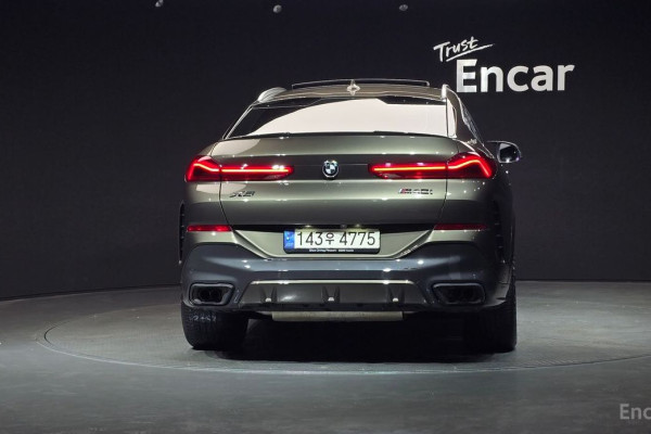 2022 BMW X6 с пробегом 28 555 км