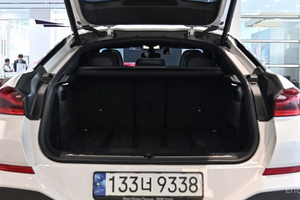 2022 BMW X6 с пробегом 40 296 км