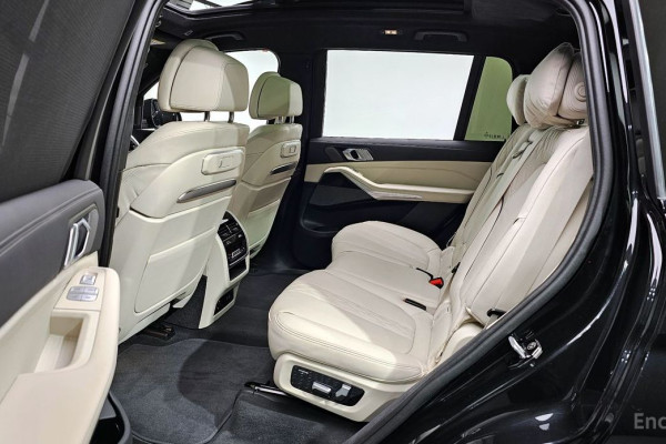 2024 BMW X7 с пробегом 14 944 км
