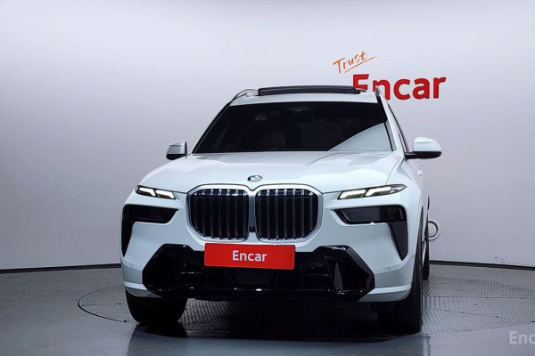 2025 BMW X7 с пробегом 13 146 км