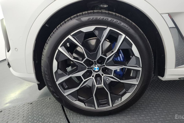 2025 BMW X7 с пробегом 13 146 км