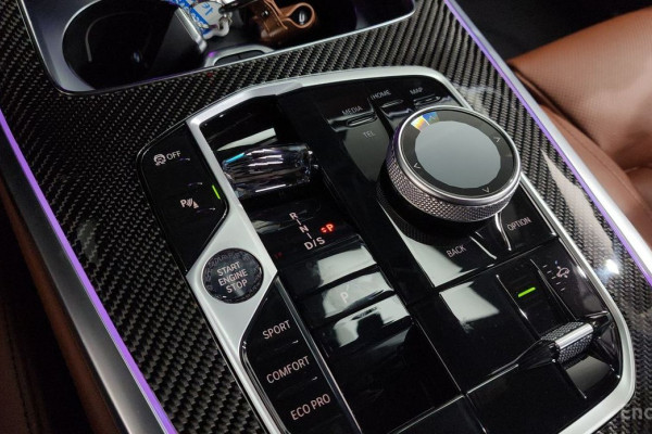 2025 BMW X7 с пробегом 13 146 км