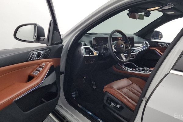 2025 BMW X7 с пробегом 13 146 км