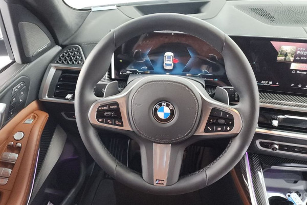 2025 BMW X7 с пробегом 13 146 км