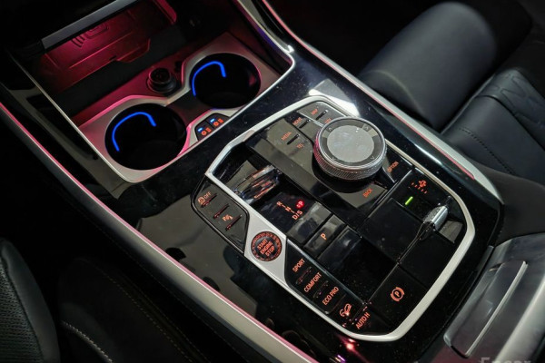 2024 BMW X7 с пробегом 37 000 км