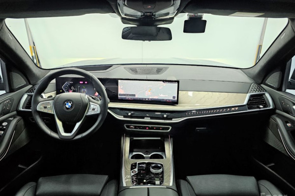 2024 BMW X7 с пробегом 18 151 км