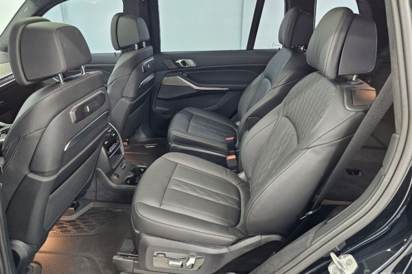 2024 BMW X7 с пробегом 18 151 км