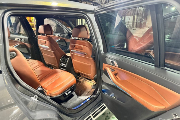 2025 BMW X7 с пробегом 3 810 км