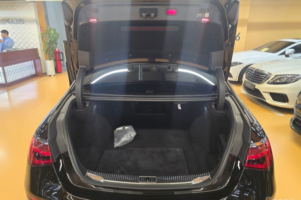 2022 Mercedes-Benz S-Класс с пробегом 64 170 км