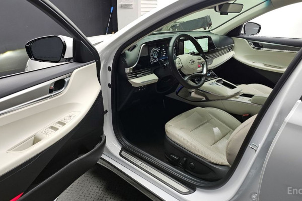 2022 Hyundai Grandeur с пробегом 45 328 км