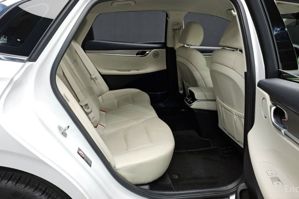 2022 Hyundai Grandeur с пробегом 45 328 км